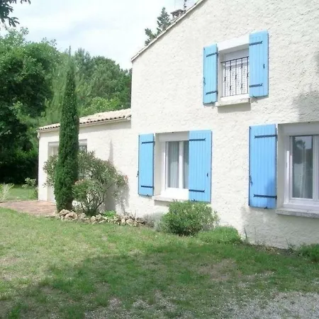 House - Grande Maison - Piscine- Wifi- Proche Plage Et Centre -acces Direct A La Piste Cyclable- Ferienhaus *